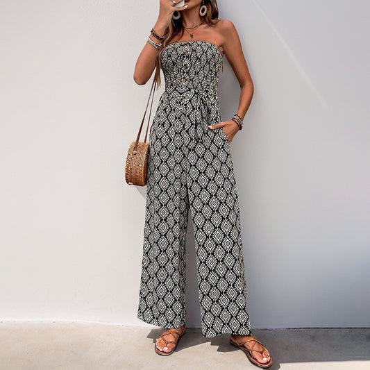 Mono largo de mujer con estampado étnico en color negro y blanco, escote palabra de honor y pantalón de pierna ancha - Colección Naiala Moda.